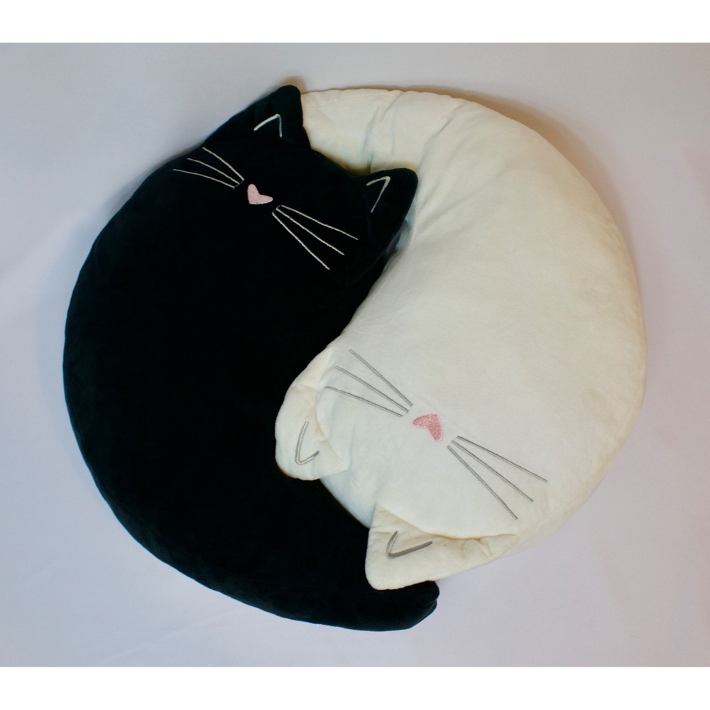 The Big One Black White Cat Throw Pillows Plush Yin and‎ Yang